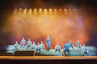 云大雅韵2016艺术季启幕 精品话剧《护国忠魂》首场演出震撼上演